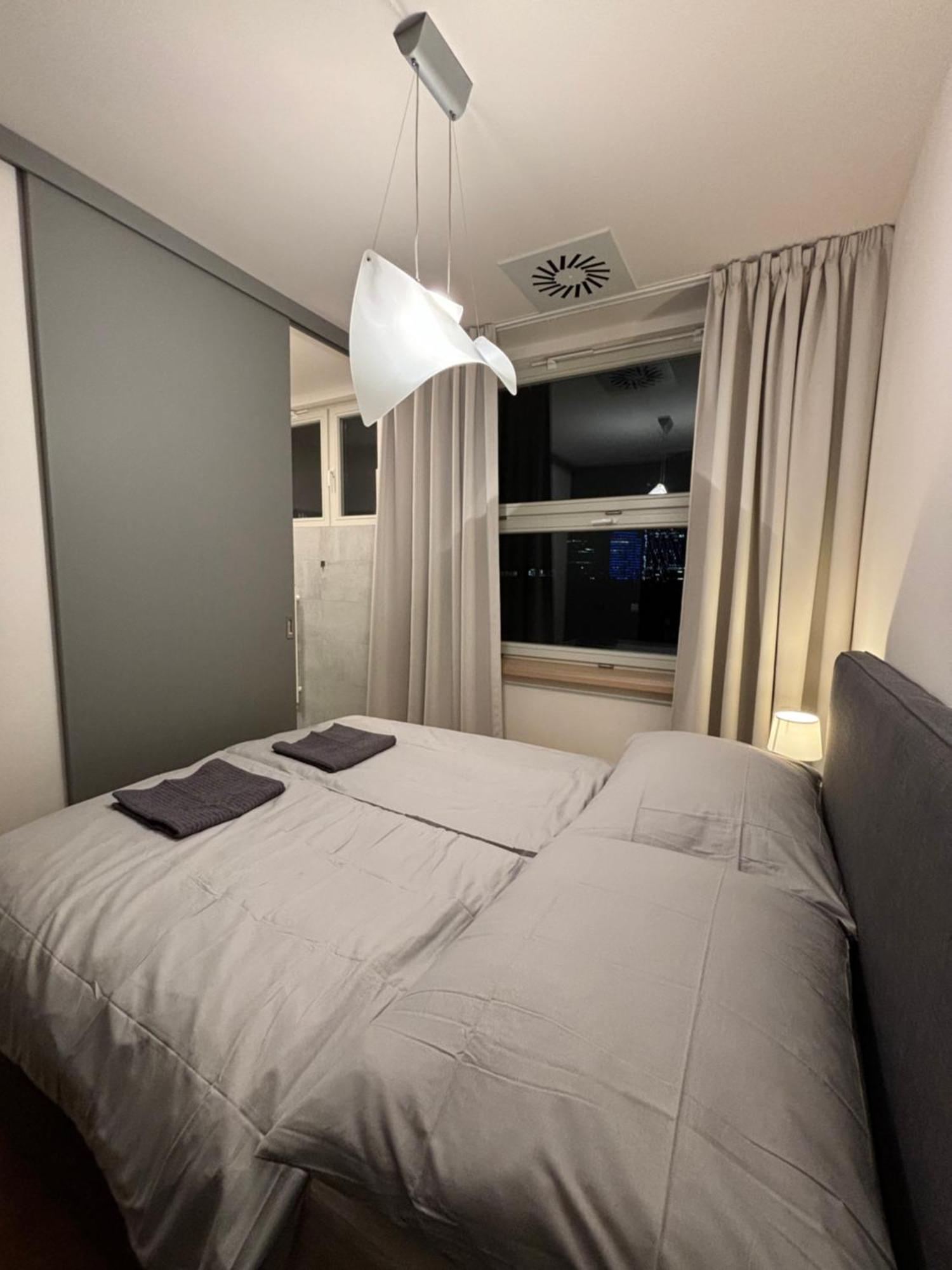 Main City Center - Luxury - Free Parking - City View Bratislava Exterior photo